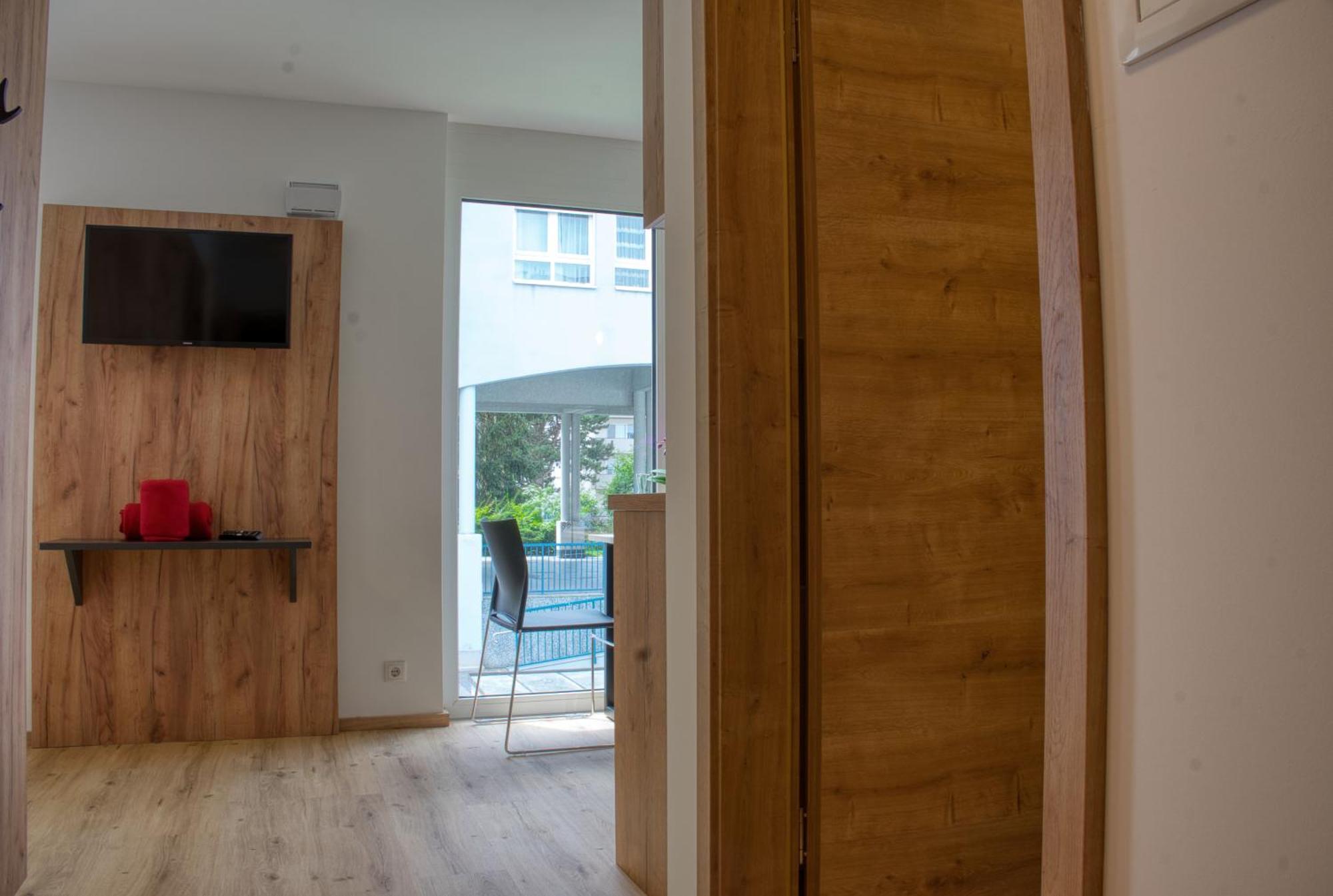 Myquartier Aparthotel *