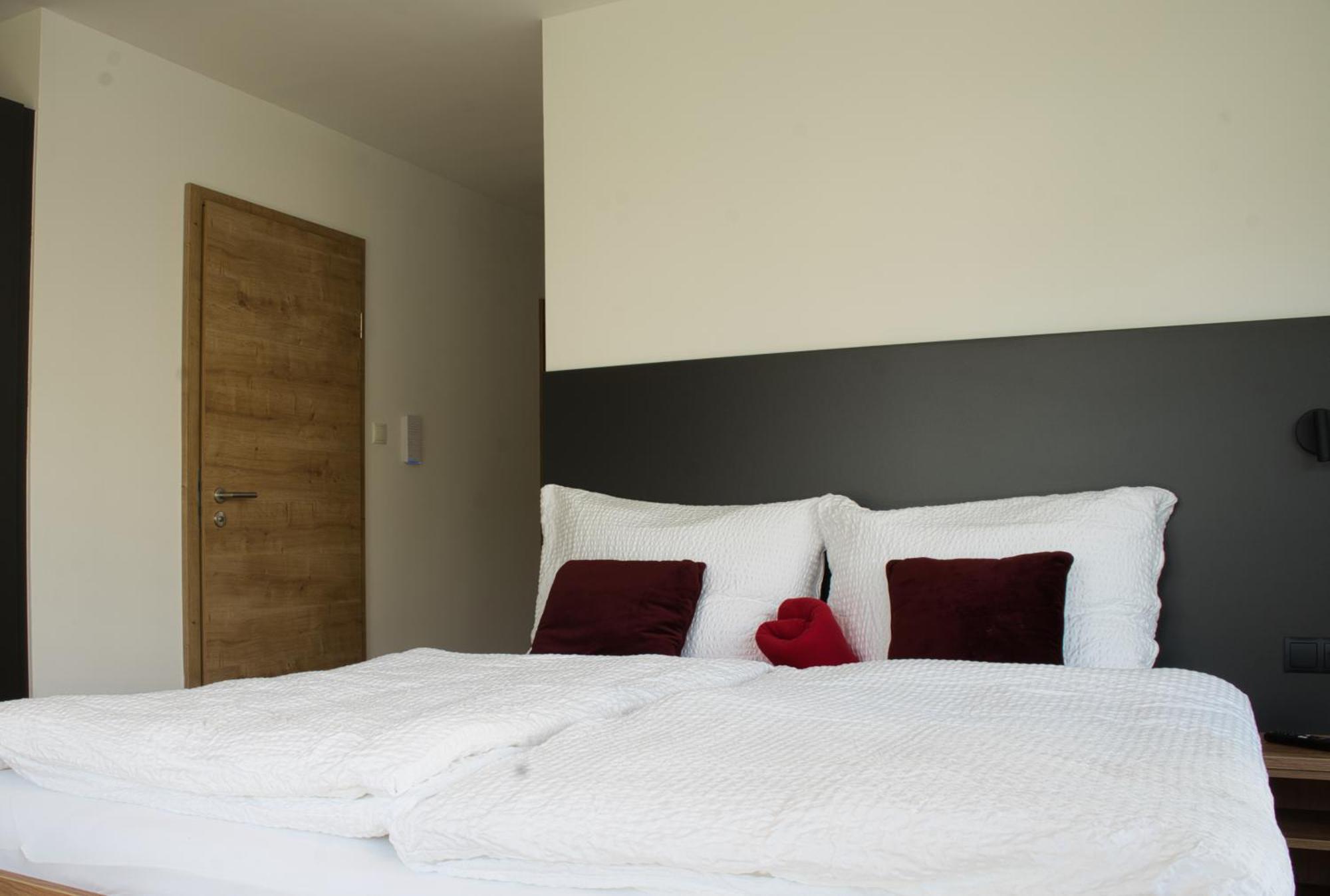 Myquartier Aparthotel *